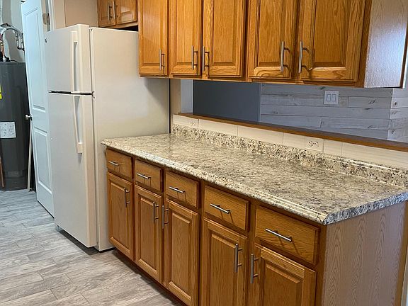 4th image of 8053 Fenton St