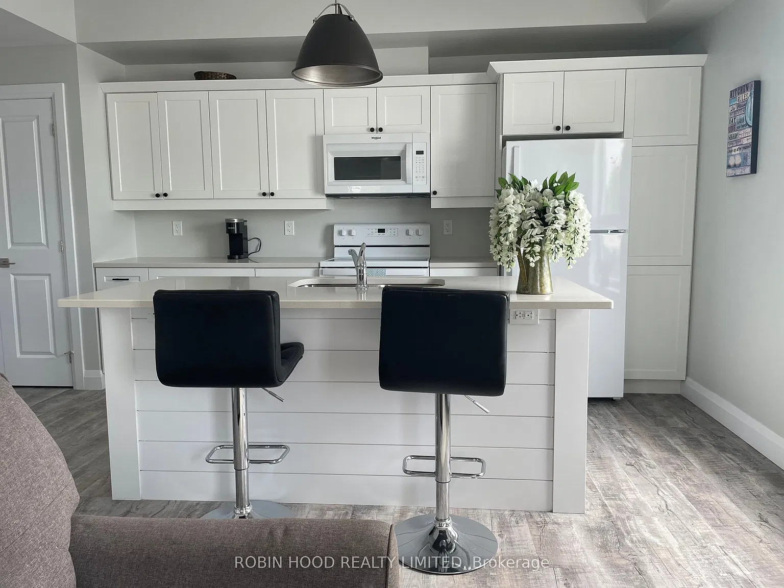 2 bed, $1,800 — Photo 3