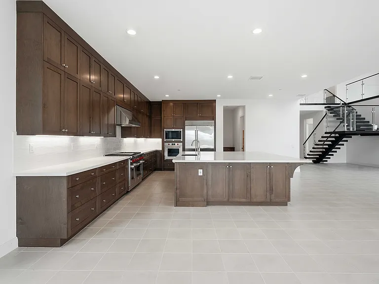 20568 Edgewood Ct — Photo 12