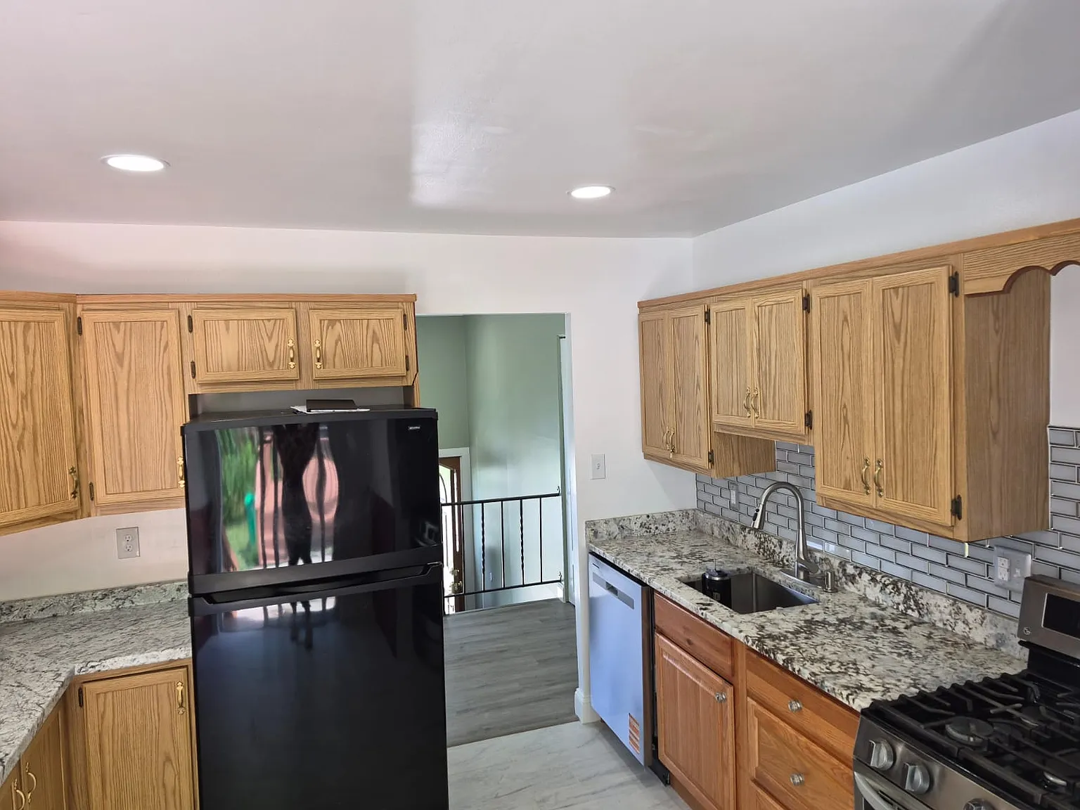 4 bed, 1176 sqft, $3,500 — Photo 4