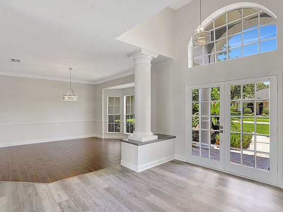 3rd image of 8623A Summerville Pl