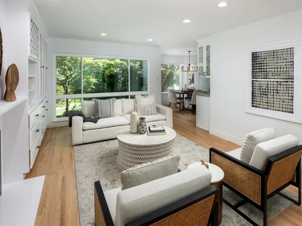 1592 Ernestine Ln, Mountain View, CA 94040