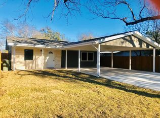 216 N Farrar St, Uvalde, TX 78801