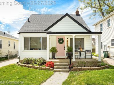 208 S Edgeworth Ave, Royal Oak, MI, 48067