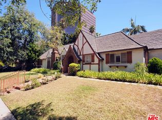 742 Schumacher Dr, Los Angeles, CA 90048