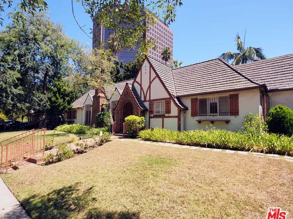 742 Schumacher Dr, Los Angeles, CA 90048