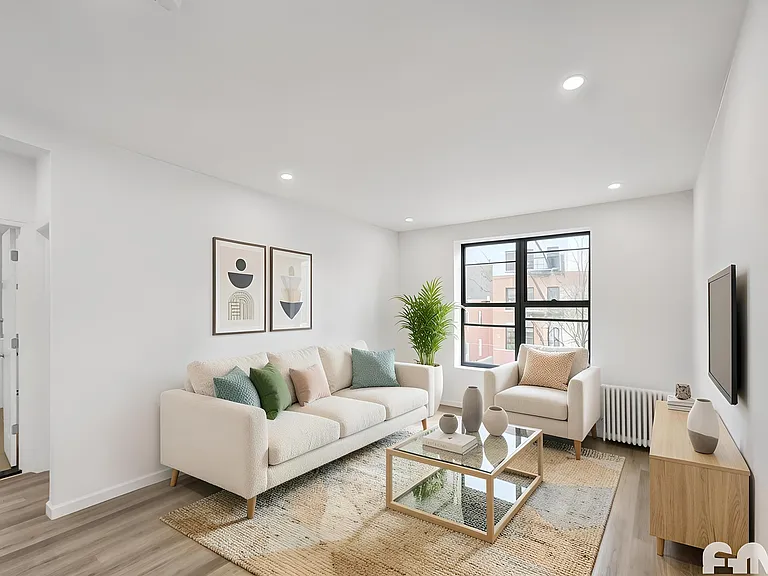 195 Lenox Rd #4B — Photo 1