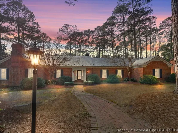 2913 Skye Dr, Fayetteville, NC 28303