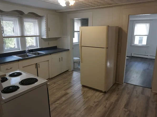 7 & 9 Friend St #9A, Kennebunk, ME 04043
