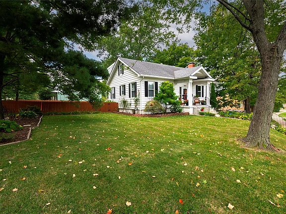 2nd image of 6804 Lindenwood Pl