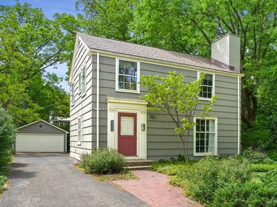 1325 Gilbert Ave, Downers Grove, IL, 60515