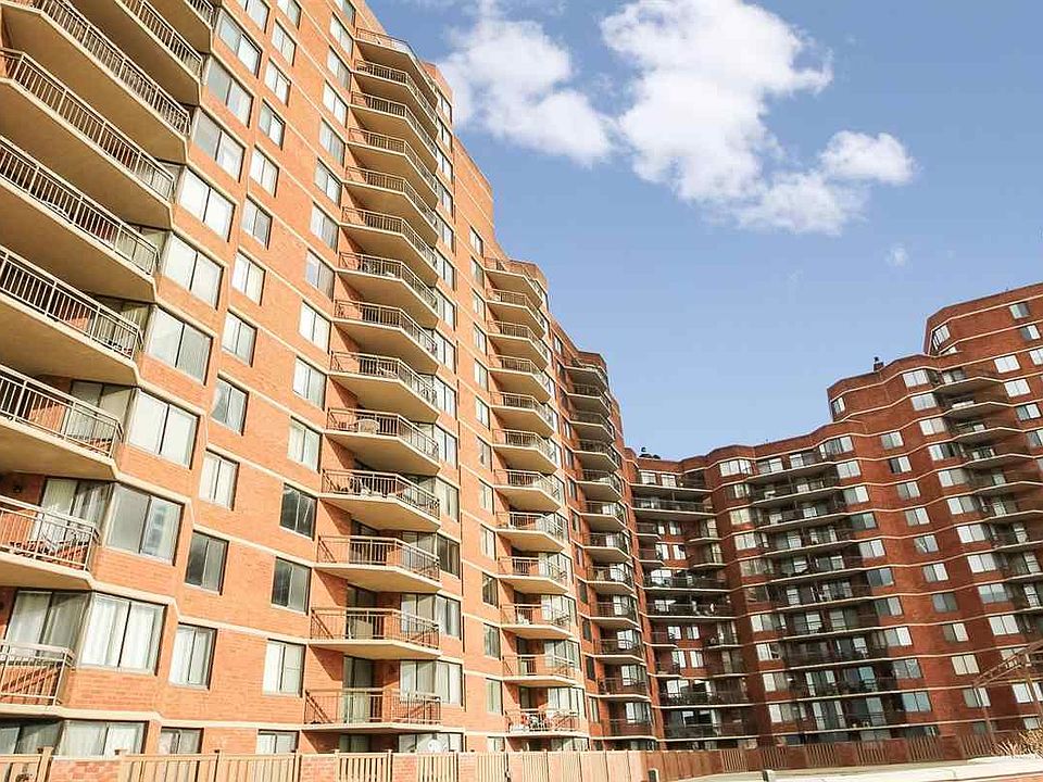 1st image of 735 Harmon Cove Tower #735