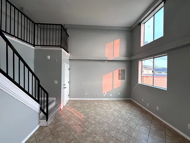432 N Kingsley Dr. — Photo 12
