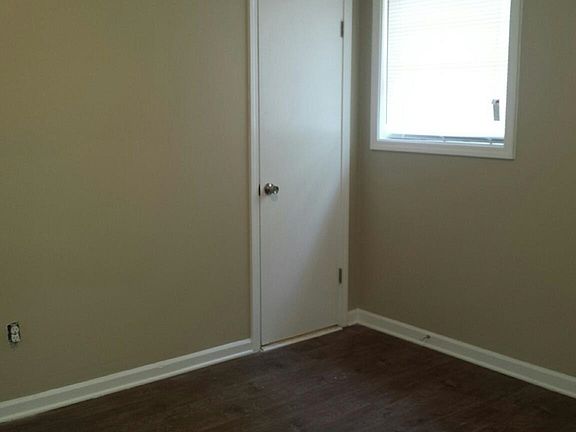4th image of 4032 Haliburton St