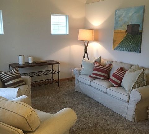 2nd image of 1706 E Vanetta Ave