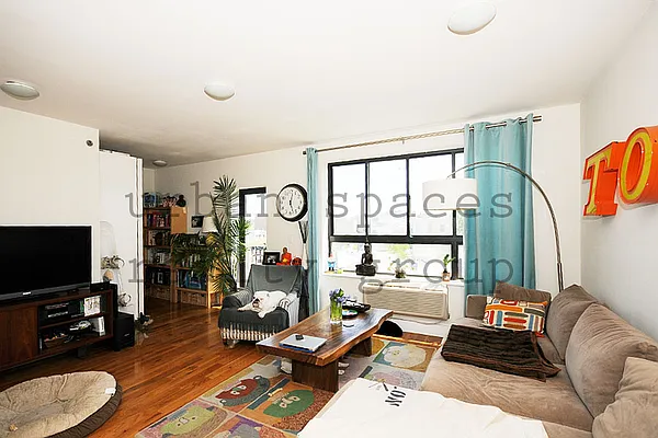 Rented by Urban Spaces Realty Group | media 16