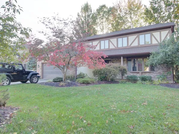 7170 Windwood Way, Olmsted Township, OH 44138