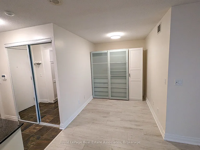 2121 Lake Shore Blvd W #509 — Photo 5