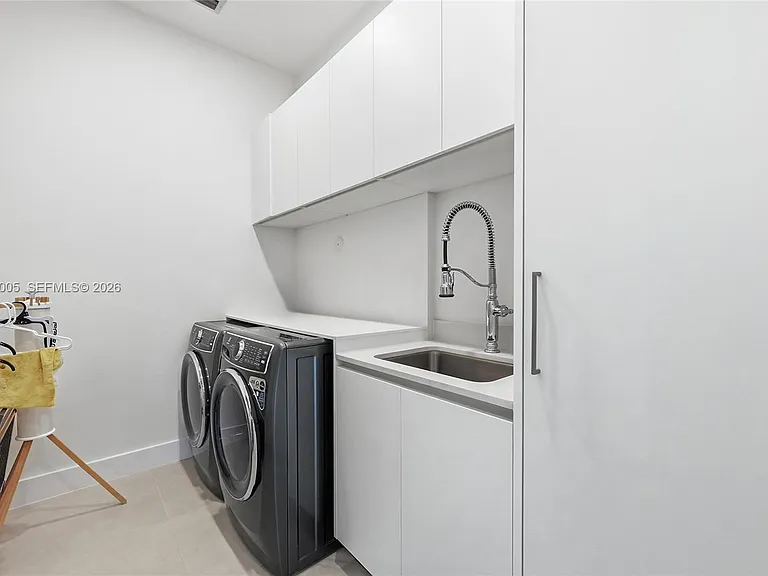 3300 NE 170th St — Photo 64