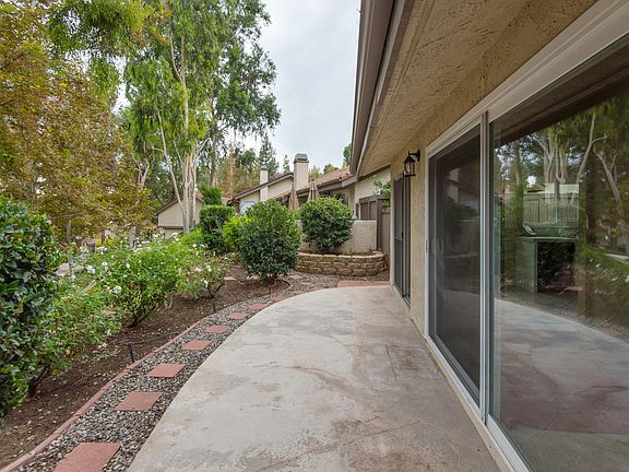 4th image of 124 N Rosehedge Ln