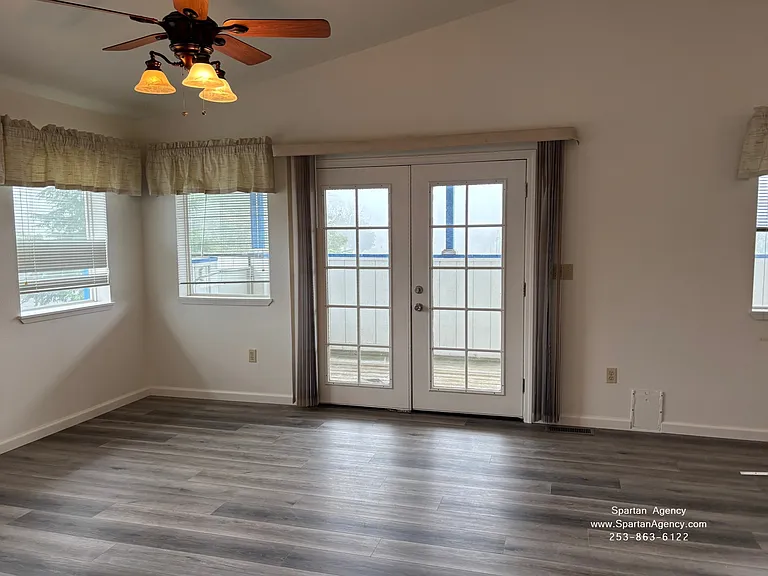 15310 Main St E #1 — Photo 9