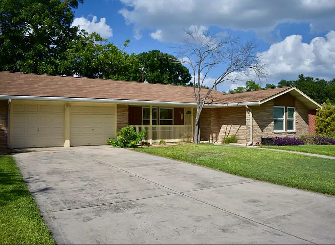 1st image of 119 Tango Dr