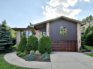 15312 S Edgewood Dr, Lockport, IL 60441