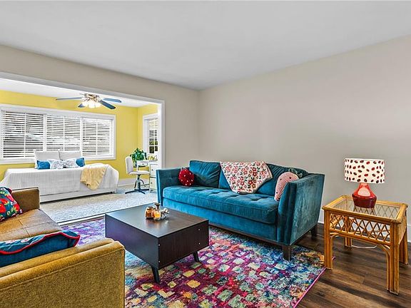 2nd image of 1468 Briarwood Rd #401