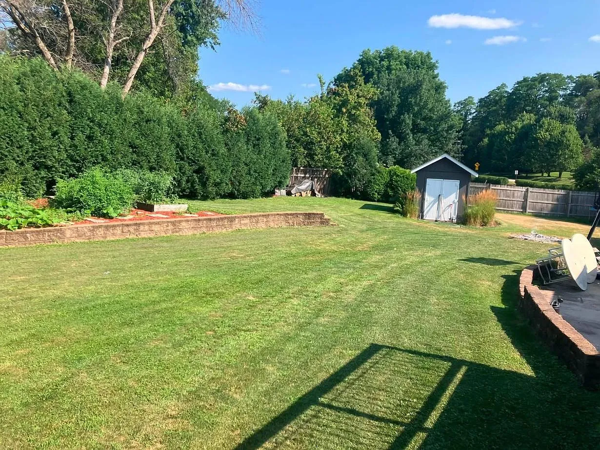 4 bed, 2020 sqft, $3,000 — Photo 2