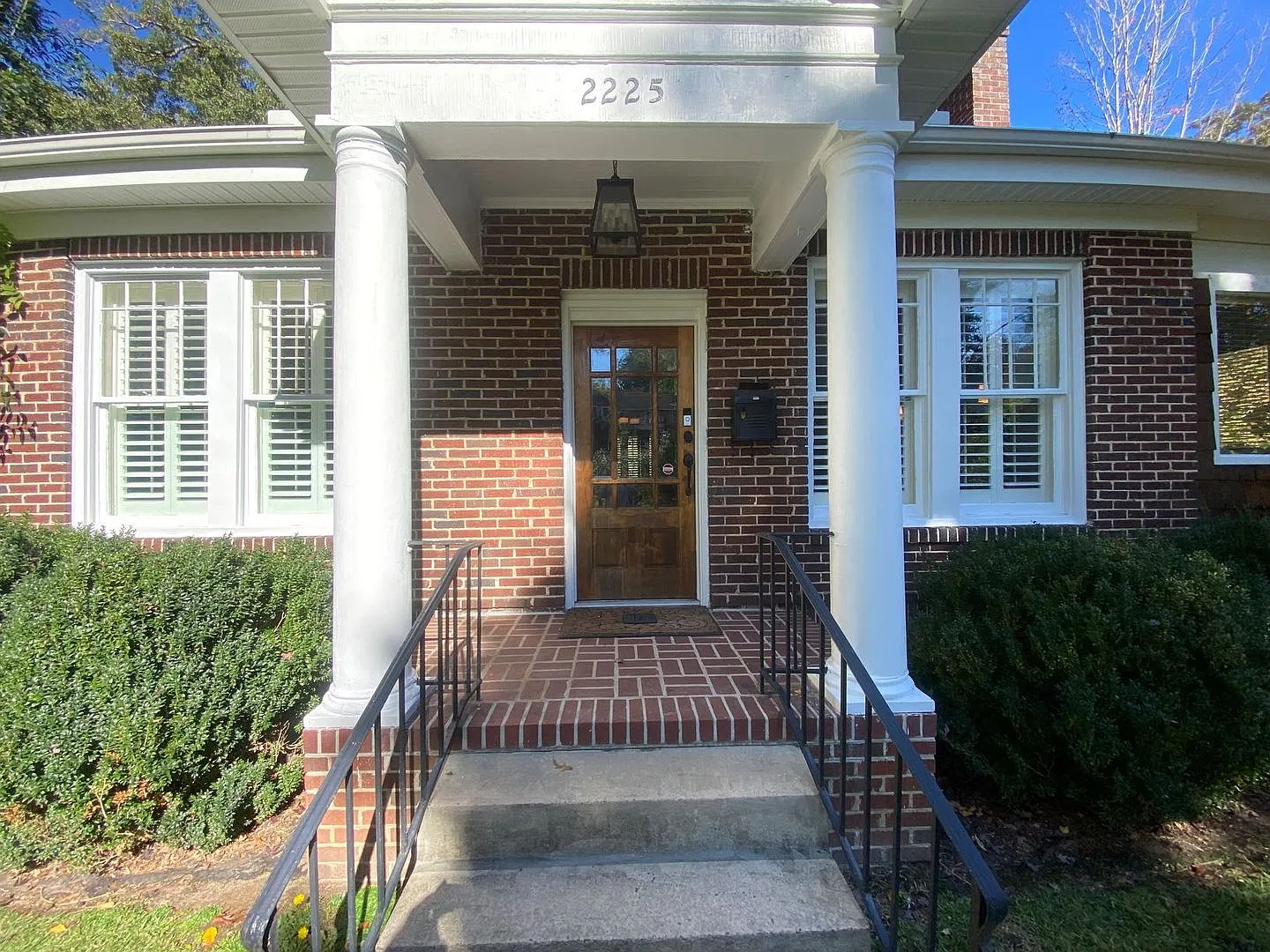 $2,800/Month | 2 Bedrooms | 2.5 Bathrooms - Now Pre-Leasing For The 20272028 School Year! — Photo 2