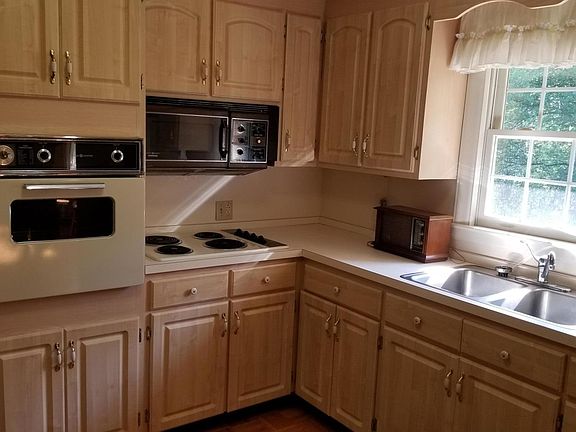 5th image of 125 Avalon Dr