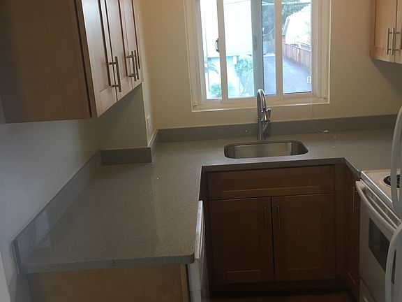 4th image of 152 Jackson Ave APT 101