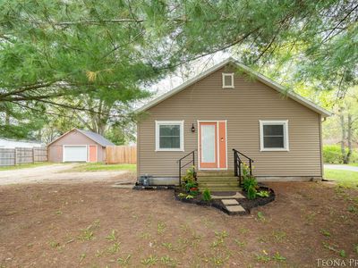 221 Bridge Rd, Allegan, MI, 49010