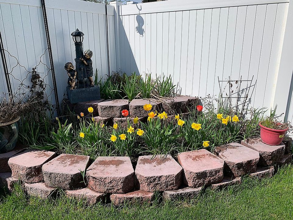 2nd image of 1589 Condor Dr