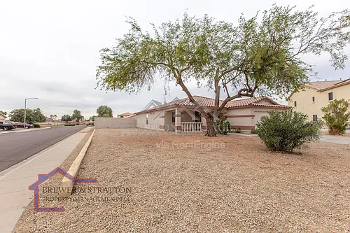 5706 N 74th Dr Photo 1
