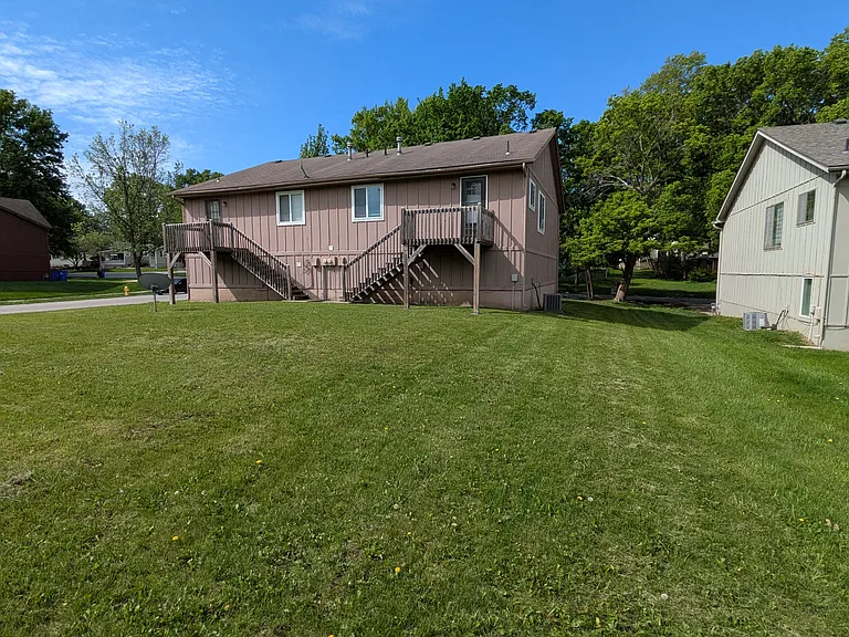 22A NW Lakeview Blvd — Photo 8