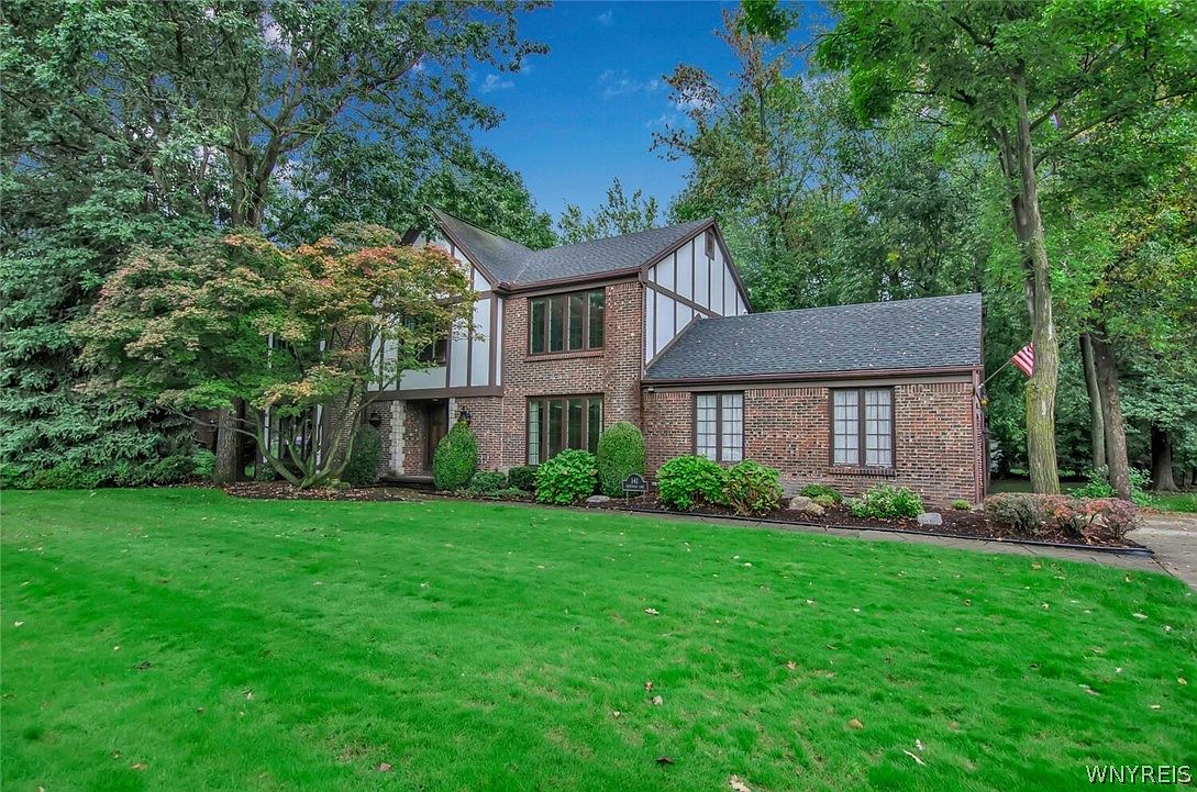 141 Crestwood Ln, Williamsville, NY 14221 Zillow