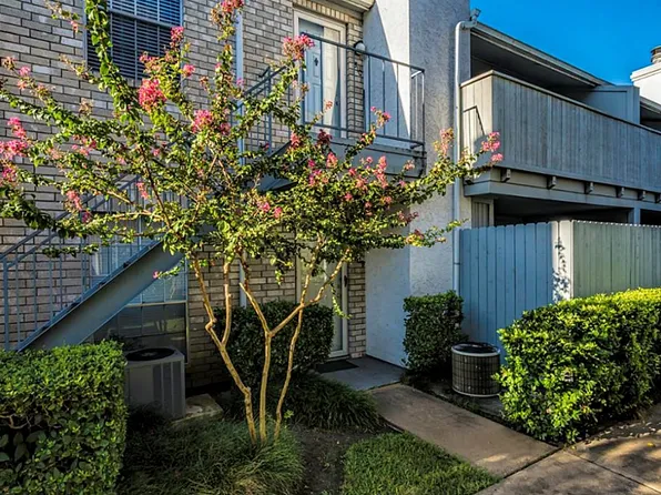 8787 Brae Acres Rd APT 809, Houston, TX 77074