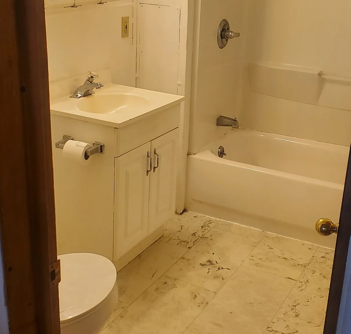 336 S Main St — Photo 3