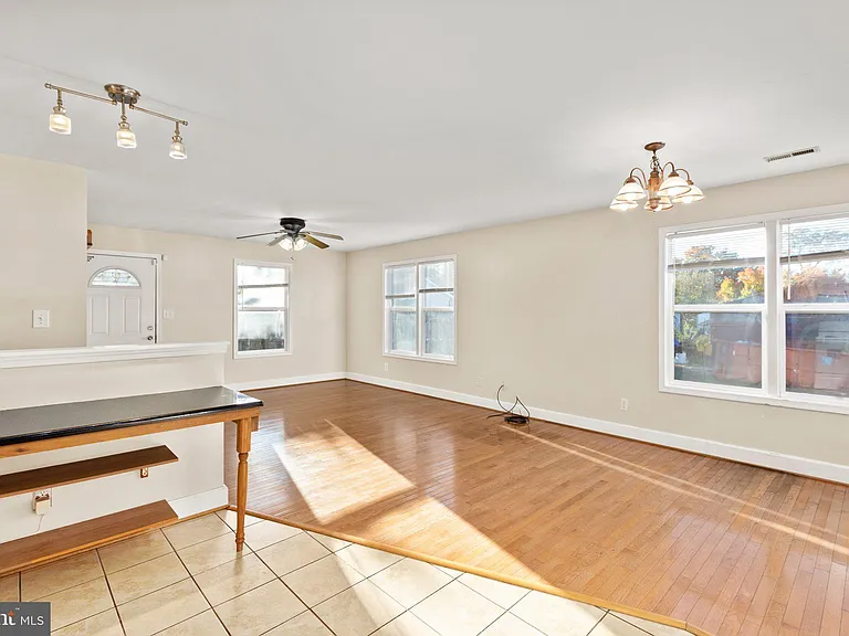 621 Wolfe St #A — Photo 6