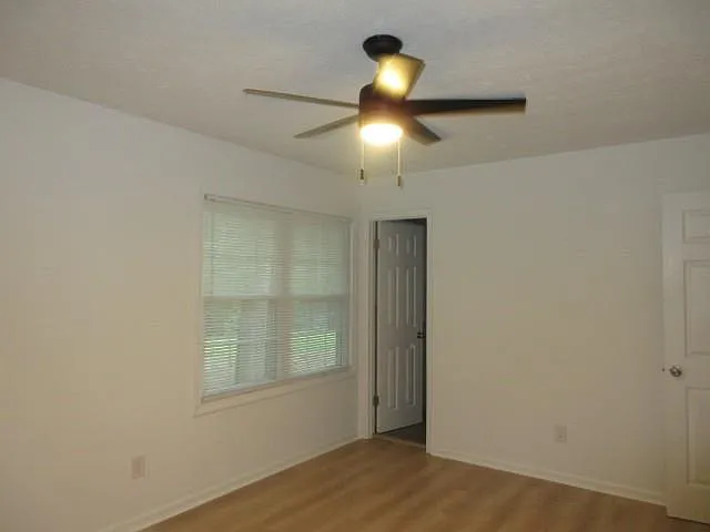 5450 Brookview Dr — Photo 49