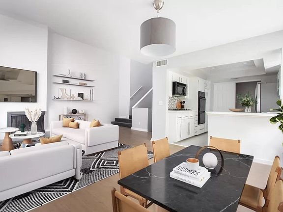 3rd image of 1600 Camden Ave #2B-2Ba-1250Sqft