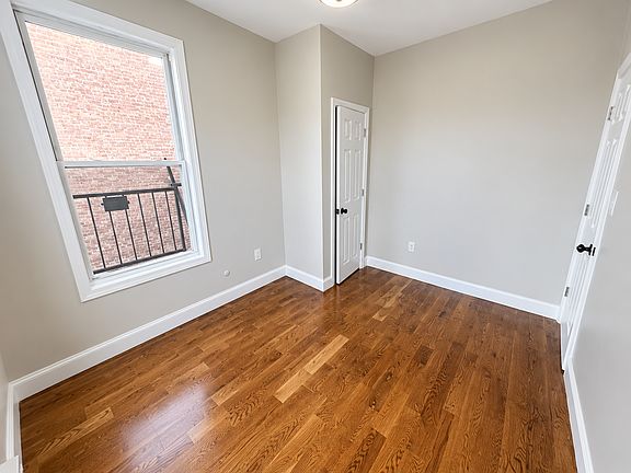 5th image of 275 Broadway #6