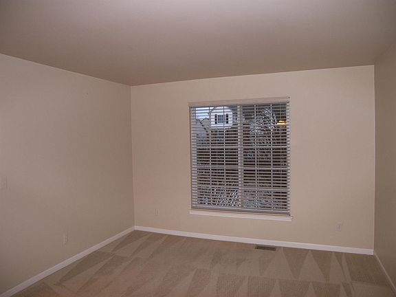 5th image of 7638 Greene Farm Dr