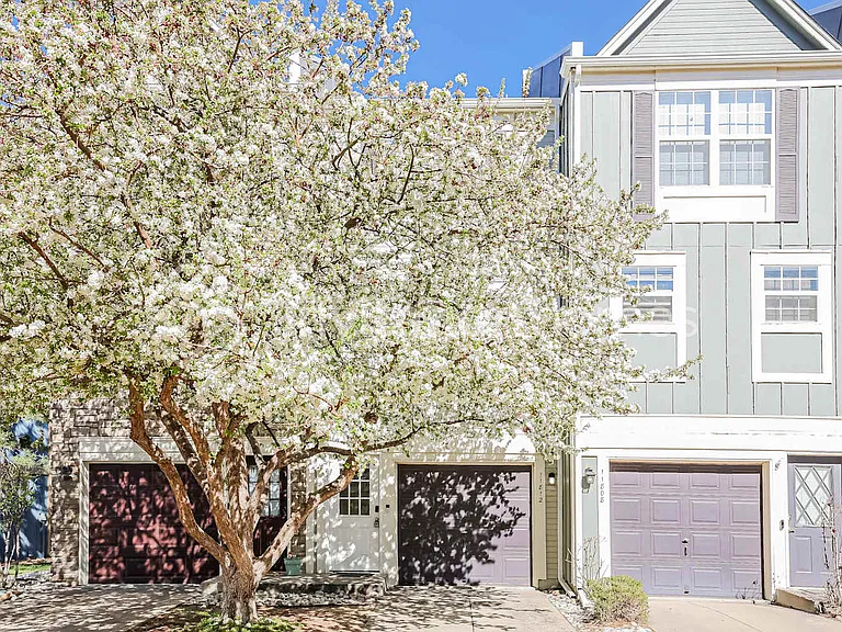 11812 E Kepner Dr — Photo 1