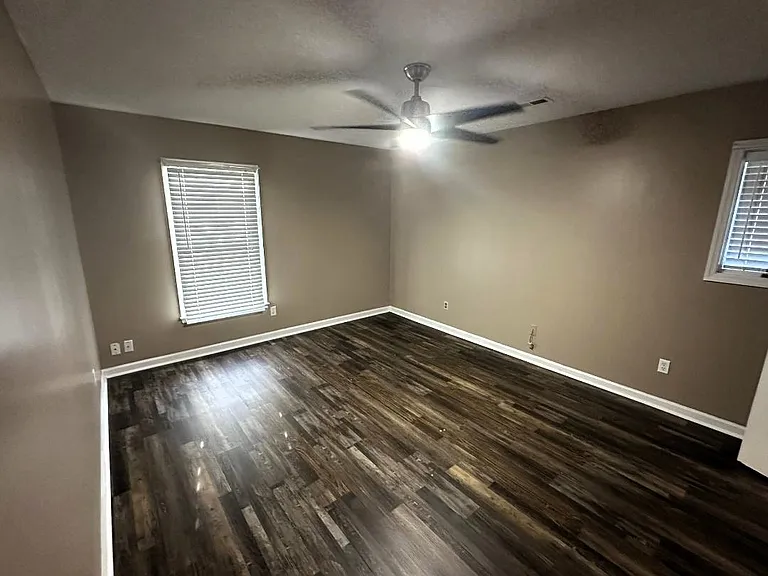 183 Bradford Dr SE — Photo 8