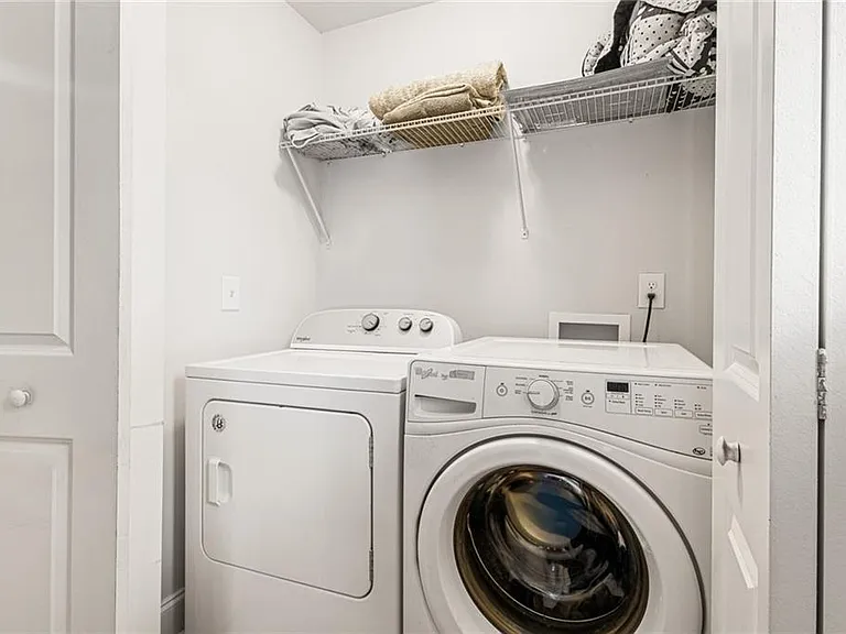 1141 McDaniel St SW — Photo 13