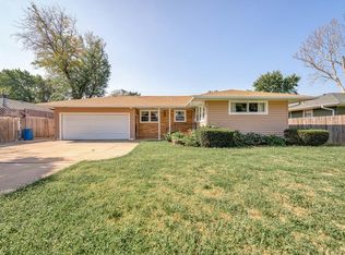 1014 Mellinger Dr, Salina, KS 67401
