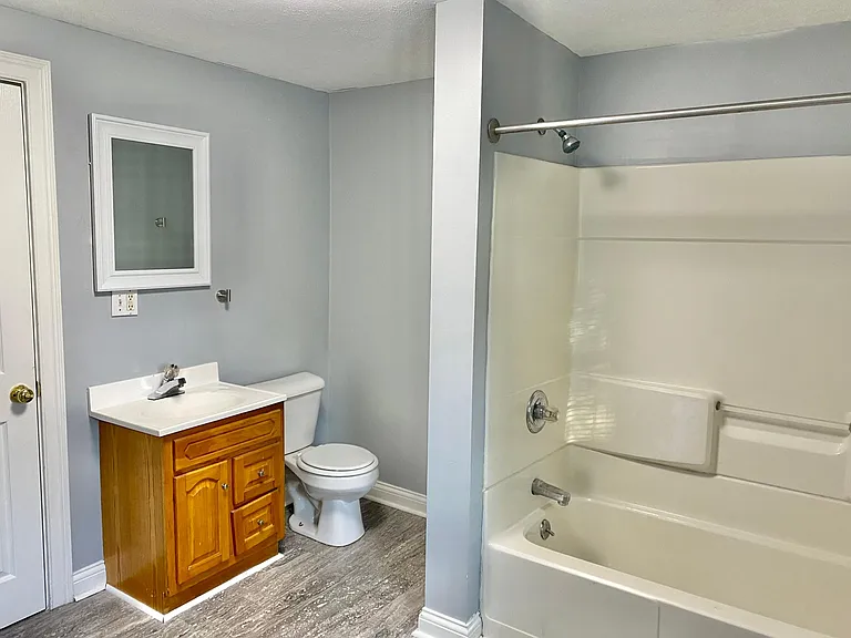 320 Thompson Dr — Photo 14