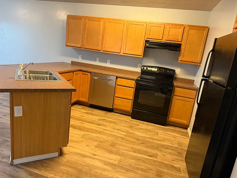 213 Northgate Loop — Photo 3